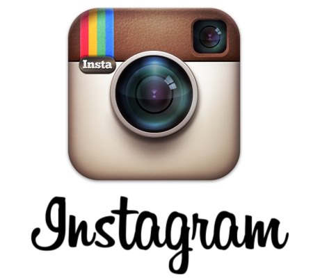 Logo Instagram na versão 2013, com câmera fotográfica retrô em fundo branco 